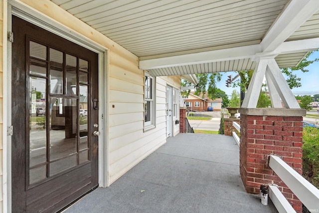 501 E Center St, Warsaw, IN 46580 - view of covered porch