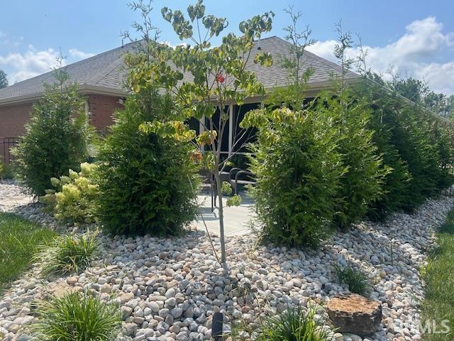 855 Reyling Dr, Jasper, IN 47546 - view of side of home