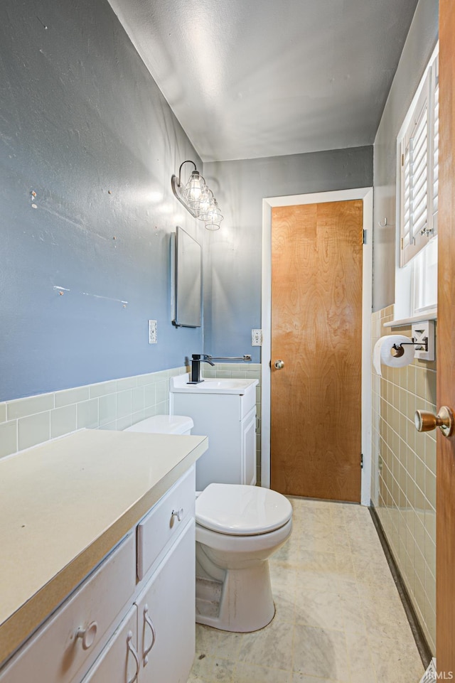 6412 E Oak St, Evansville, IN 47715 - bathroom featuring vanity and toilet