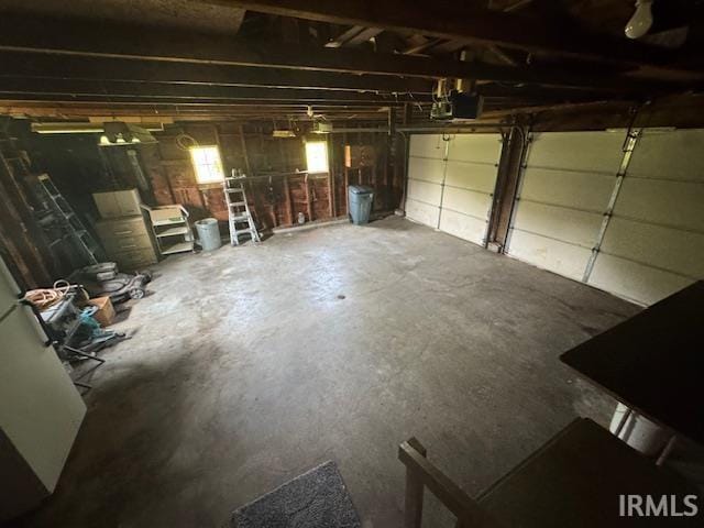 11748 W 450 N, Cromwell, IN 46732 - view of garage