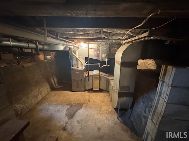11748 W 450 N, Cromwell, IN 46732 - unfinished below grade area featuring heating unit