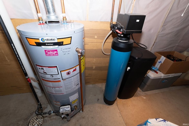 920 Cary Ct, South Bend, IN 46614 - utility room featuring gas water heater