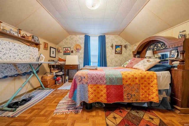 609 S Miller Ave, Marion, IN 46953 - bedroom with vaulted ceiling and wallpapered walls
