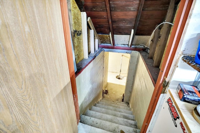 26 E Plum St, Anderson, IN 46012 - view of stairway