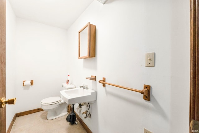 6830 County Road 40, Butler, IN 46721 - half bath with toilet and baseboards