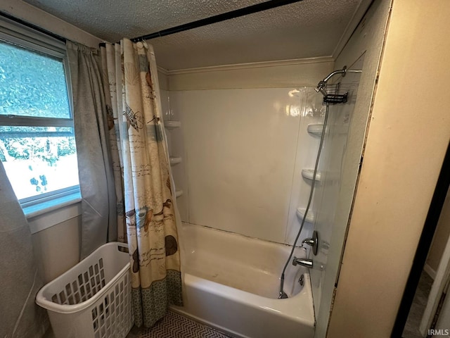1114 W 4th St, Marion, IN 46952 - full bathroom with shower / bath combination with curtain