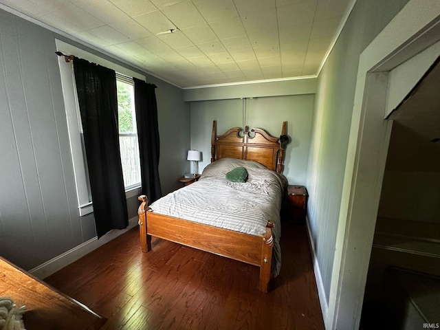 1114 W 4th St, Marion, IN 46952 - bedroom featuring wood finished floors and crown molding