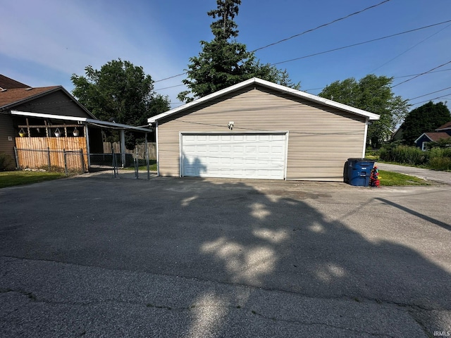 1114 W 4th St, Marion, IN 46952 - view of detached garage