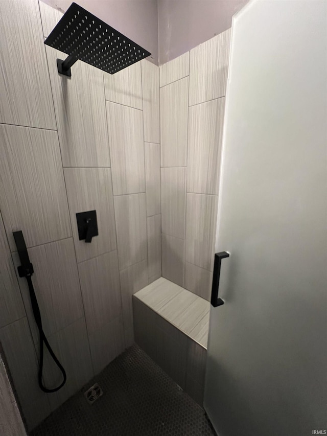 1906 N 15th St, Lafayette, IN 47904 - bathroom with tiled shower