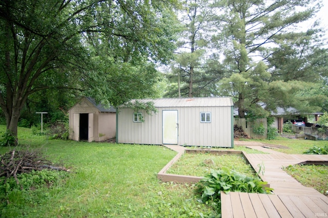 631 W 8th St, Bicknell, IN 47512 - view of outdoor structure