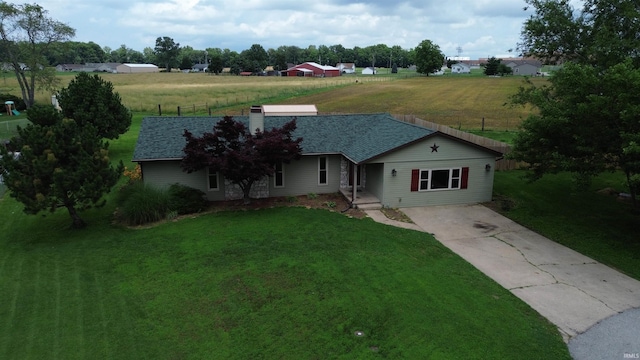 1821 E Johnson Ln, Vincennes, IN 47591 - single story home featuring concrete driveway, a shingled roof, and a front lawn