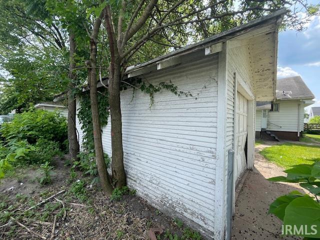 758 N Olive St, South Bend, IN 46628 - view of property exterior