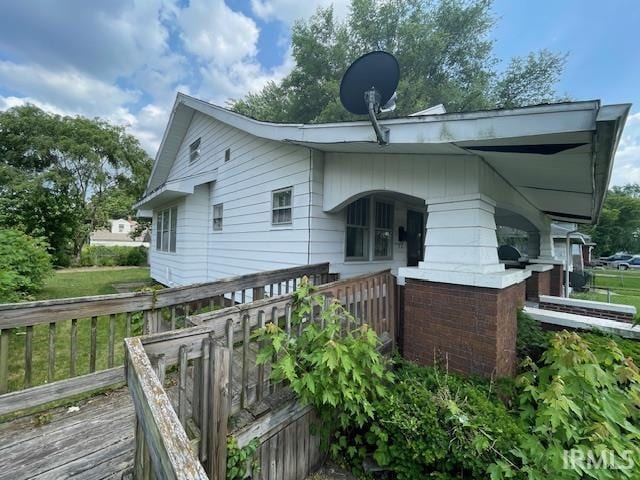 758 N Olive St, South Bend, IN 46628 - rear view of house with a deck