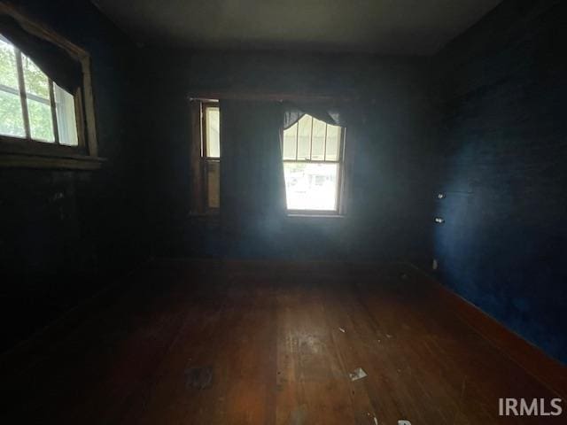 758 N Olive St, South Bend, IN 46628 - empty room featuring hardwood / wood-style flooring