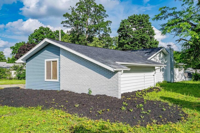 3524 Contessa Dr, Fort Wayne, IN 46816 - view of property exterior with a shingled roof