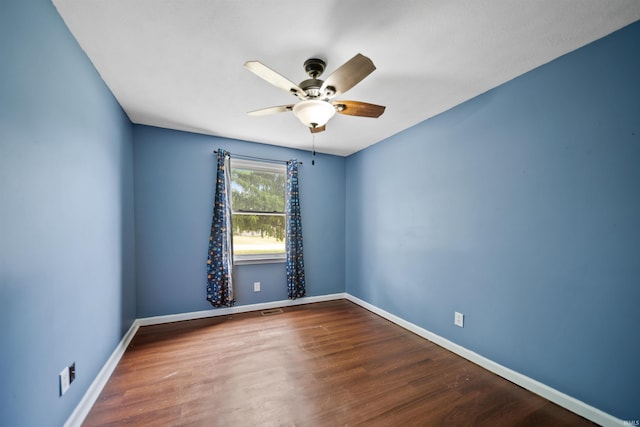 901 N Timberline Cir E, Warsaw, IN 46582 - spare room featuring ceiling fan and wood finished floors