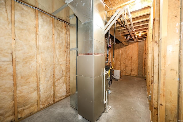 2410 Trillium Cv, Huntertown, IN 46748 - unfinished below grade area featuring heating unit