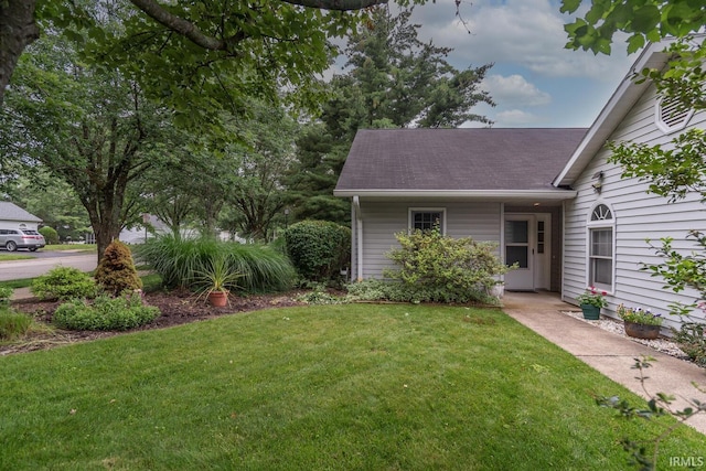 3718 Grasstree Ct, Bloomington, IN 47401 - view of green lawn