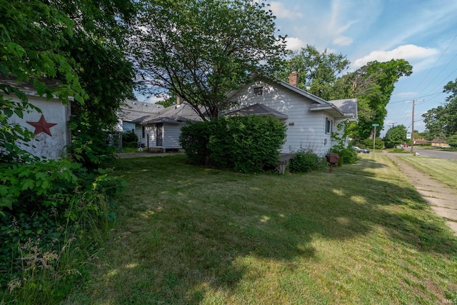 1121 S 23rd St, South Bend, IN 46615 - view of grassy yard