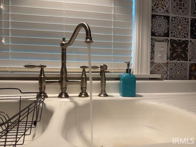701 E Water St, Princeton, IN 47670 - detailed view of a sink