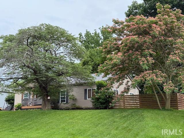 701 E Water St, Princeton, IN 47670 - view of yard