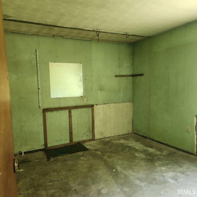 1823 Cambridge Dr, Warsaw, IN 46580 - view of below grade area