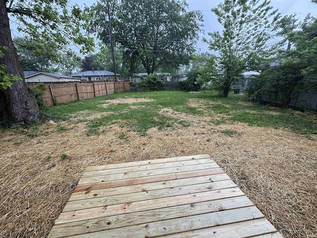 205 Corwin Ln, Fort Wayne, IN 46816 - view of yard