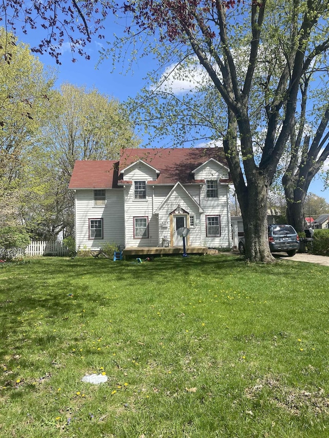 404 N Elizabeth St, Angola, IN 46703 - view of traditional home
