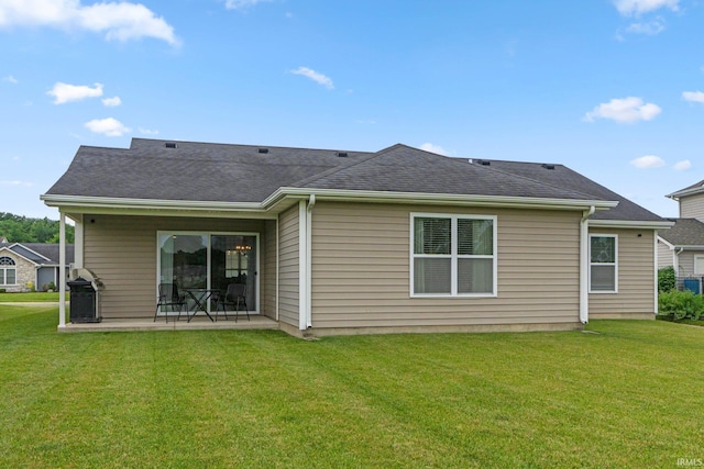 7070 Desdemona Xing, Fort Wayne, IN 46818 - rear view of house with a patio area and a lawn