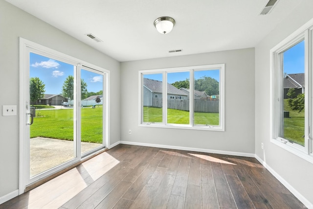 2005 Priscilla Ln, Kendallville, IN 46755 - unfurnished sunroom with healthy amount of natural light and a residential view