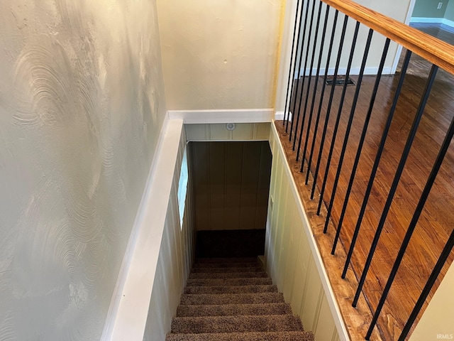 1026 E Wayne St, South Bend, IN 46617 - view of stairs