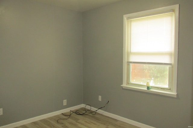 907 S Tennessee, Muncie, IN 47302 - empty room with light wood-type flooring and baseboards