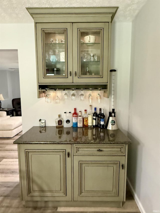 5918 S Foxwood Ln, Bloomington, IN 47401 - view of indoor dry bar