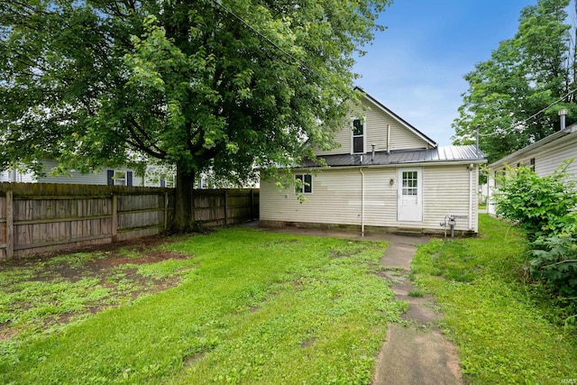 32 W Main St, Redkey, IN 47373 - view of yard