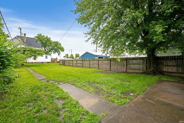 32 W Main St, Redkey, IN 47373 - view of yard