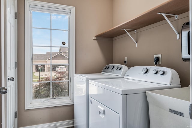 625 Perolla Dr, Fort Wayne, IN 46845 - laundry area with independent washer and dryer