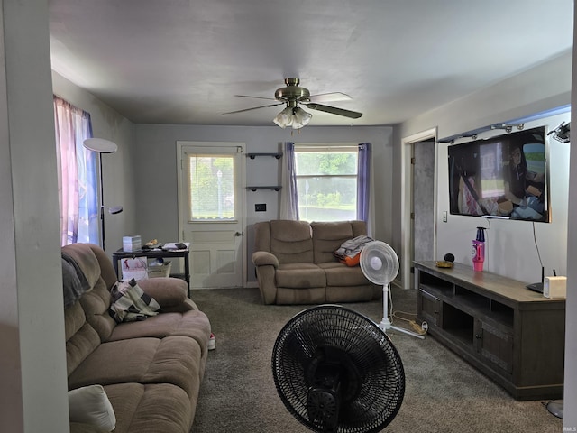 732 Dowling St, Kendallville, IN 46755 - carpeted living area featuring a ceiling fan