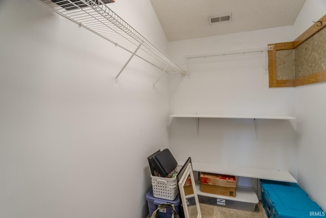 2007 Kingfisher Dr, Lafayette, IN 47909 - spacious closet featuring carpet