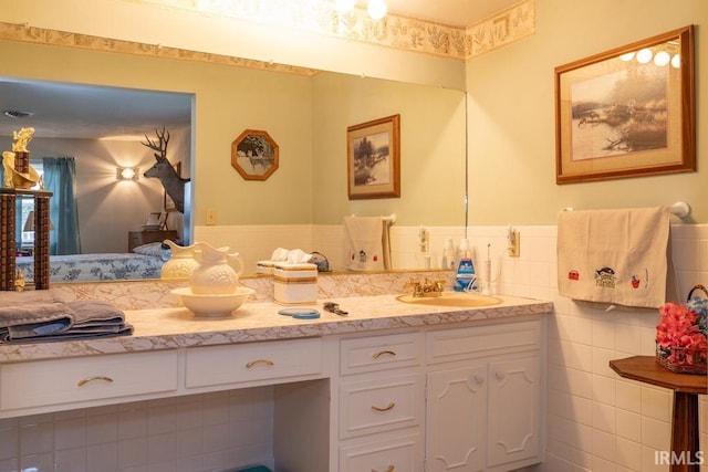 401 Meadow Ln, Hartford City, IN 47348 - full bath with double vanity and tile walls