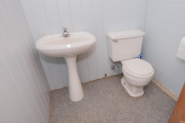 7811 Meadowview Dr, Evansville, IN 47710 - bathroom with toilet and a sink