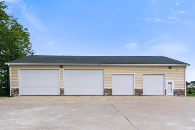 17818 Amstutz Rd, Leo, IN 46765 - view of detached garage