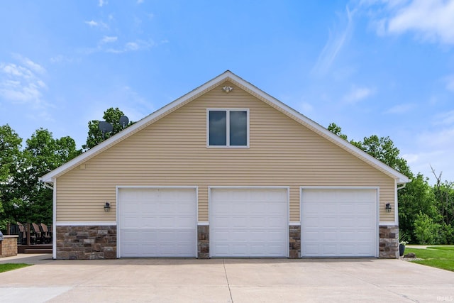 17818 Amstutz Rd, Leo, IN 46765 - view of detached garage