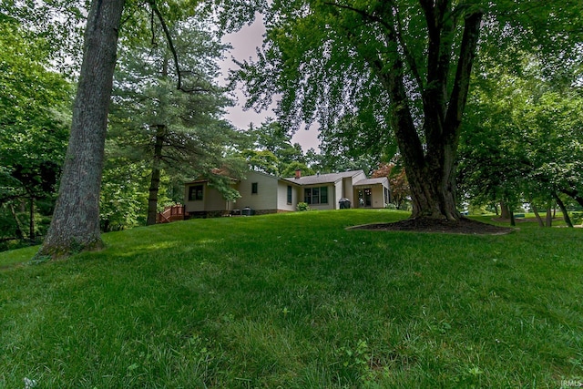 2200 E Boonville New Harmony Rd, Evansville, IN 47725 - view of grassy yard