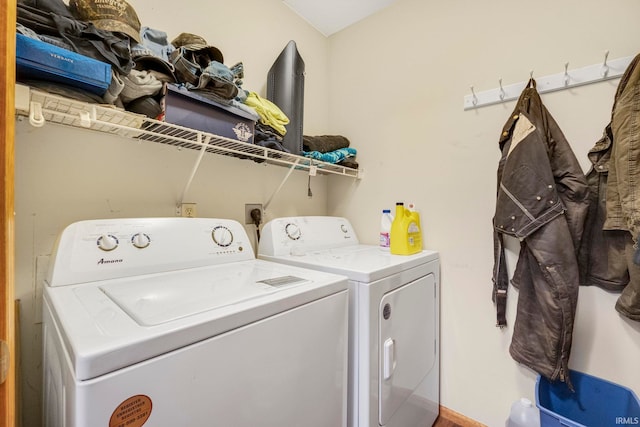 12426 Sonoma, Fort Wayne, IN 46818 - laundry area with washer and dryer