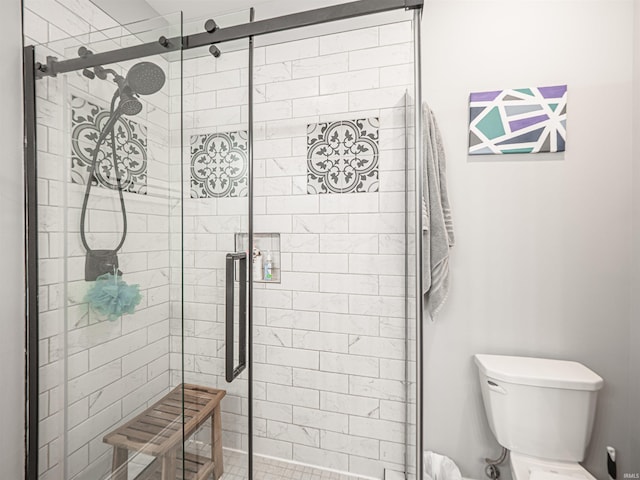 8675 Pebble Creek Dr, Newburgh, IN 47630 - full bath featuring a shower stall