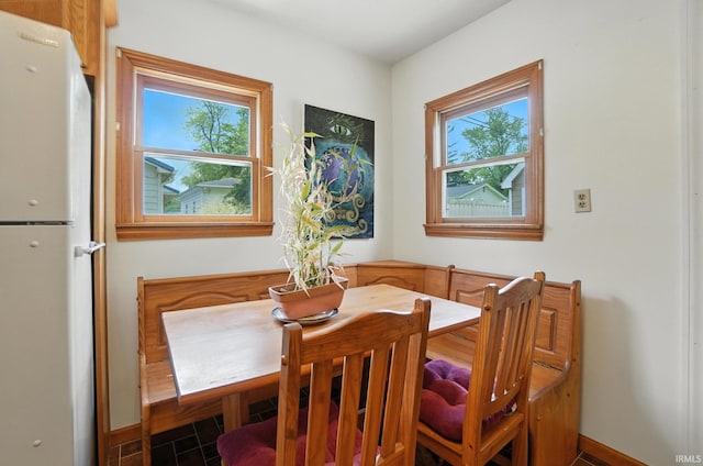 2707 Stanford Ave, Fort Wayne, IN 46808 - dining room featuring baseboards
