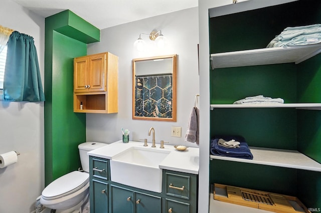 2707 Stanford Ave, Fort Wayne, IN 46808 - full bathroom with vanity and toilet