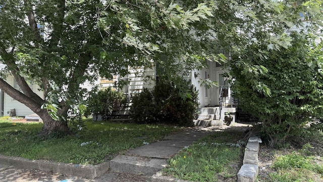 2027 W Indiana St, Evansville, IN 47712 - view of yard