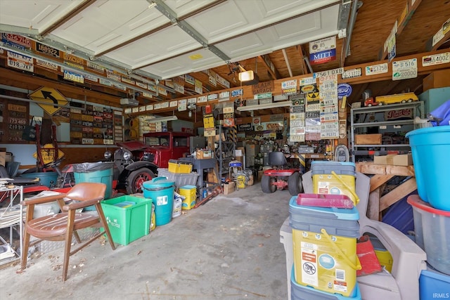 600 Forest Dr, Bloomfield, IN 47424 - garage featuring a workshop area