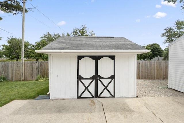 2606 Prairie Grove Dr, Fort Wayne, IN 46809 - view of shed featuring a fenced backyard